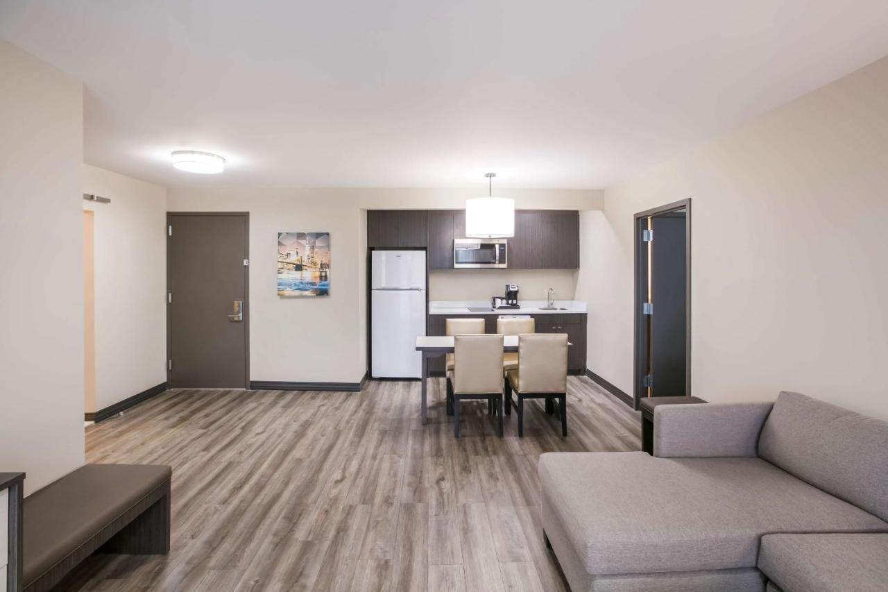 Best Western Plus Executive Residency Bronx New York Exteriör bild